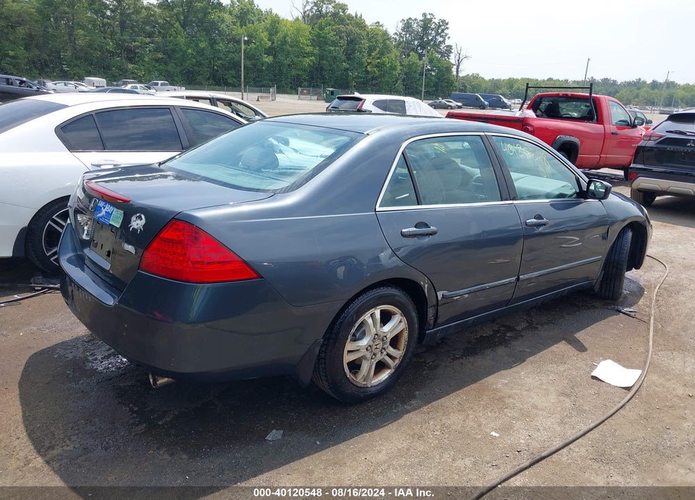 2007 HONDA ACCORD VIN: 1HGCM56717A045215
