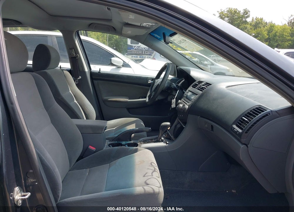 2007 HONDA ACCORD VIN: 1HGCM56717A045215