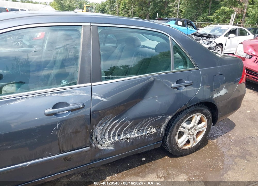 2007 HONDA ACCORD VIN: 1HGCM56717A045215