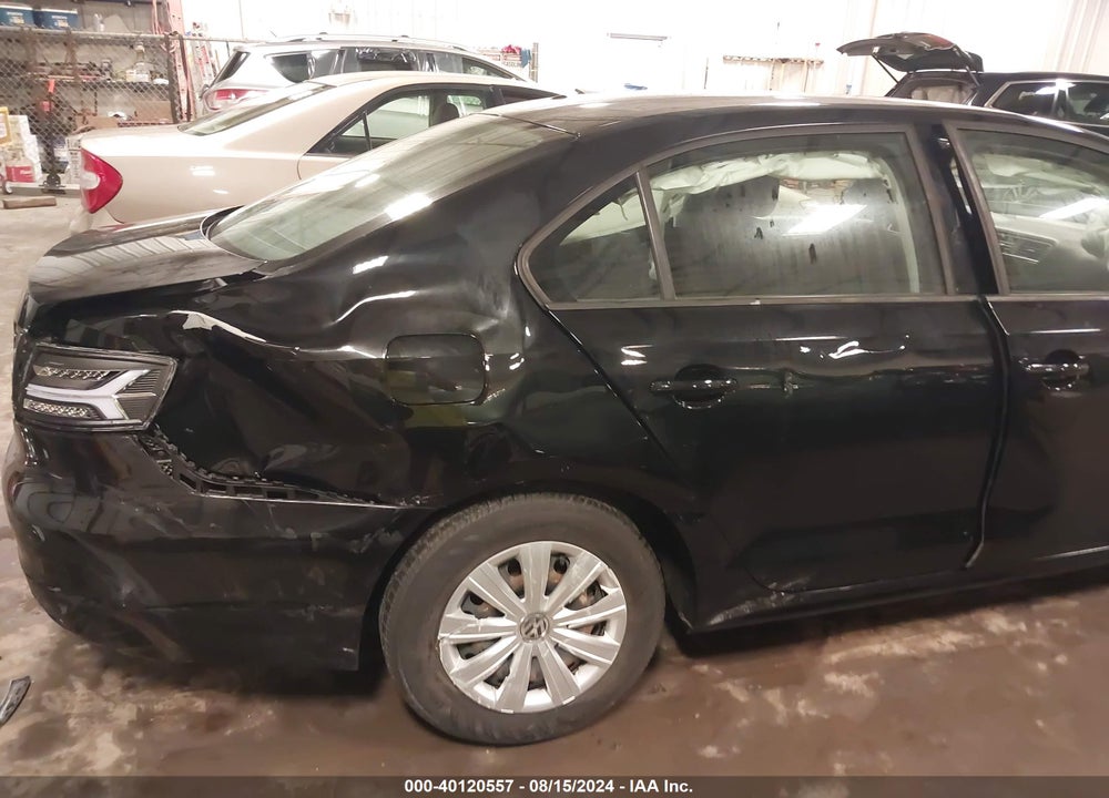 2014 VOLKSWAGEN JETTA 2.0L S VIN: 3VW1K7AJ3EM327475