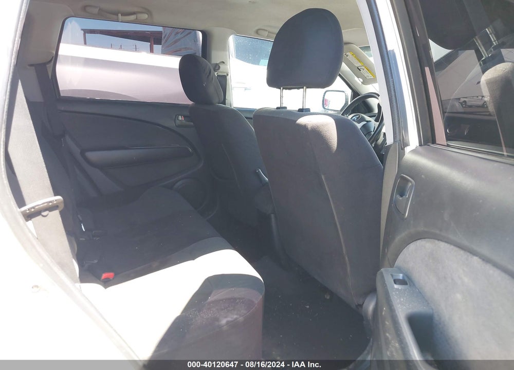2005 MITSUBISHI OUTLANDER XLS VIN: JA4LX41F15U005317