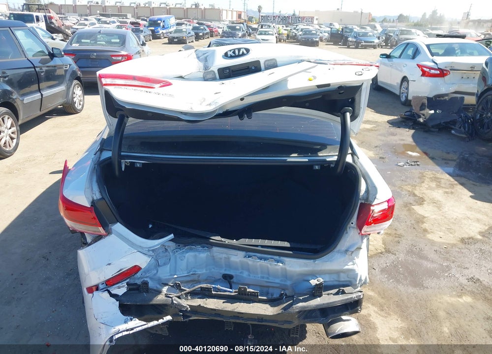 2020 KIA OPTIMA LX VIN: 5XXGT4L35LG409875