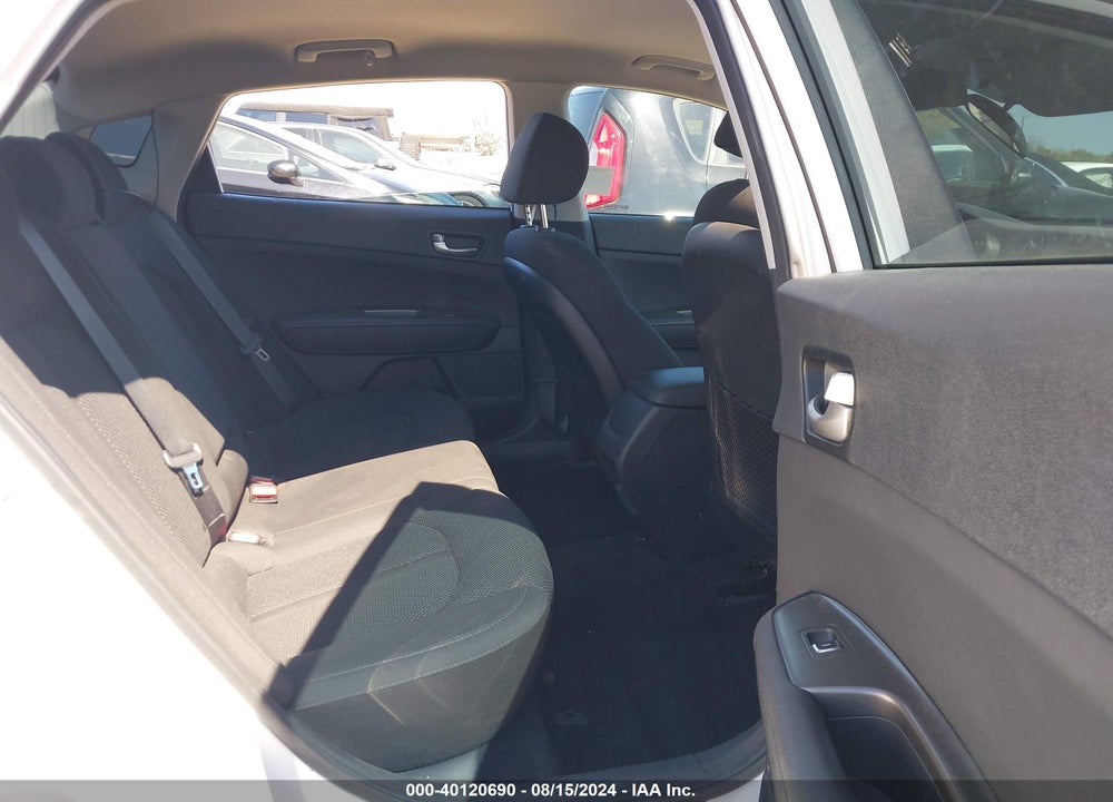 2020 KIA OPTIMA LX VIN: 5XXGT4L35LG409875