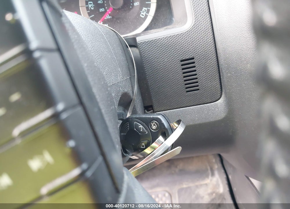 2011 FORD ESCAPE XLT VIN: 1FMCU9DG2BKC09532