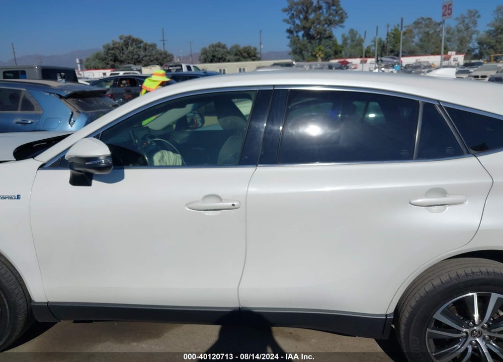 2021 TOYOTA VENZA LE VIN: JTEAAAAH2MJ082420