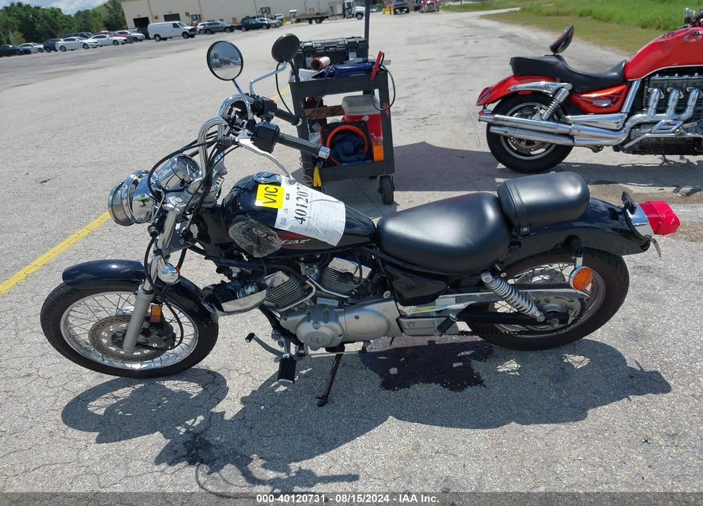 2011 YAMAHA XV250 VIN: JYAVG04E8BA011800