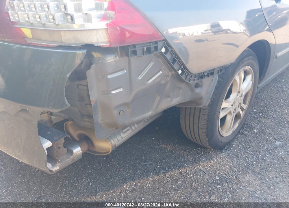 2007 HONDA ACCORD 2.4 EX VIN: 1HGCM56867A056848