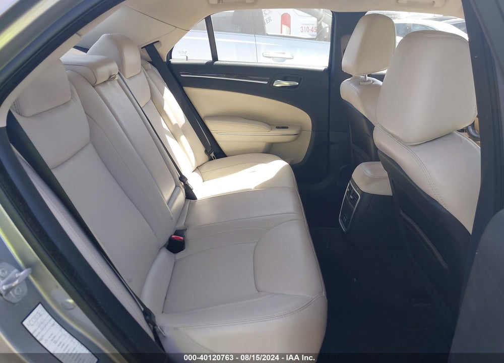 2017 CHRYSLER 300 LIMITED VIN: 2C3CCAAG3HH645940