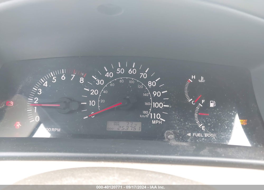 2005 TOYOTA COROLLA LE VIN: 1NXBR32E65Z516447