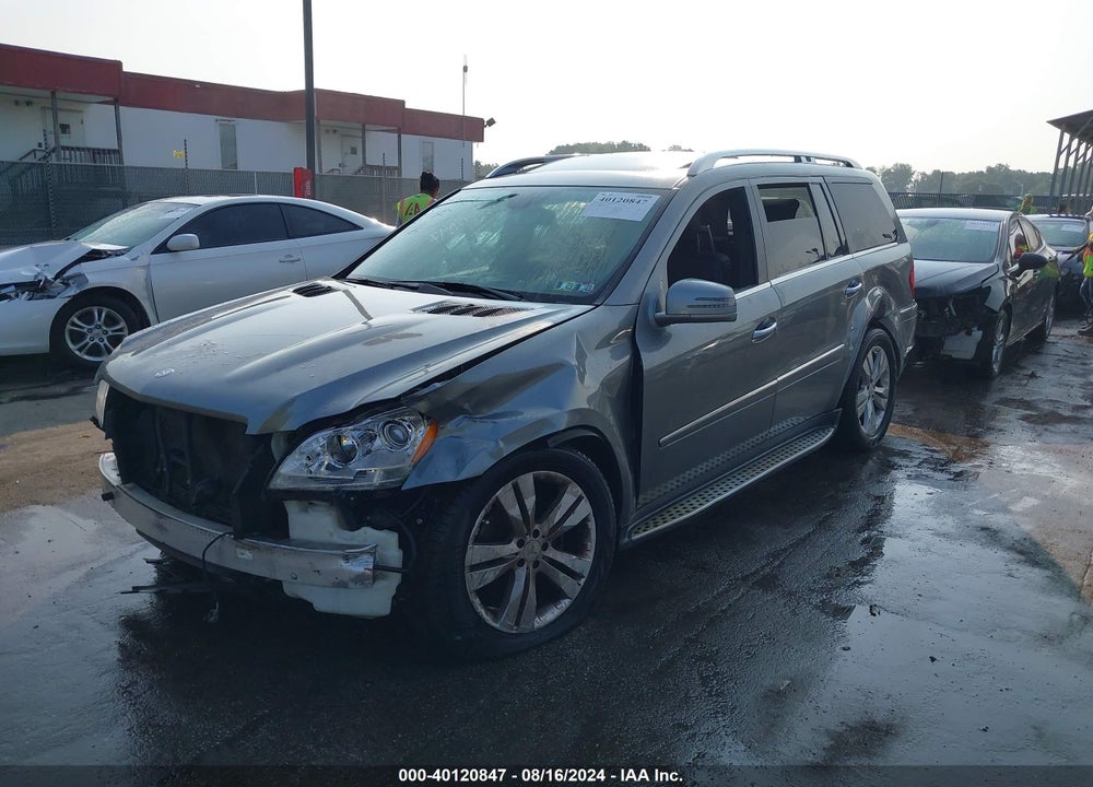 2011 MERCEDES-BENZ GL 450 4MATIC VIN: 4JGBF7BE8BA702178