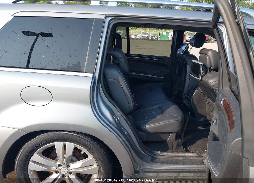 2011 MERCEDES-BENZ GL 450 4MATIC VIN: 4JGBF7BE8BA702178