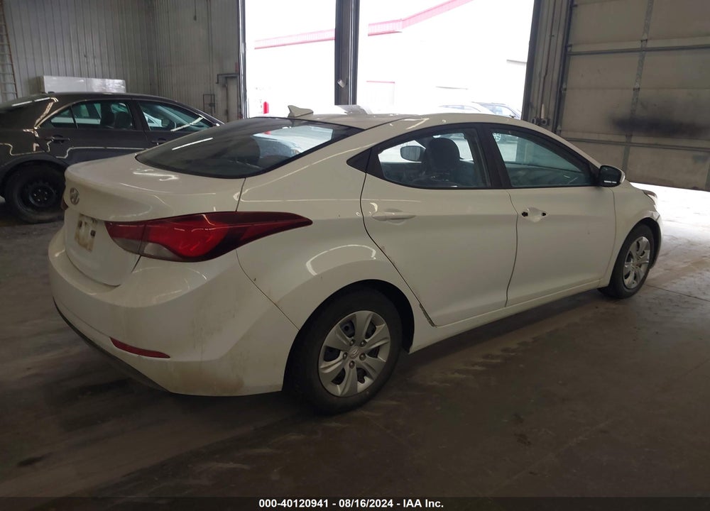 2016 HYUNDAI ELANTRA SE VIN: 5NPDH4AEXGH675203