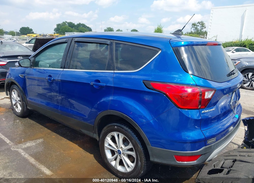 2019 FORD ESCAPE SE VIN: 1FMCU0GD2KUA15973
