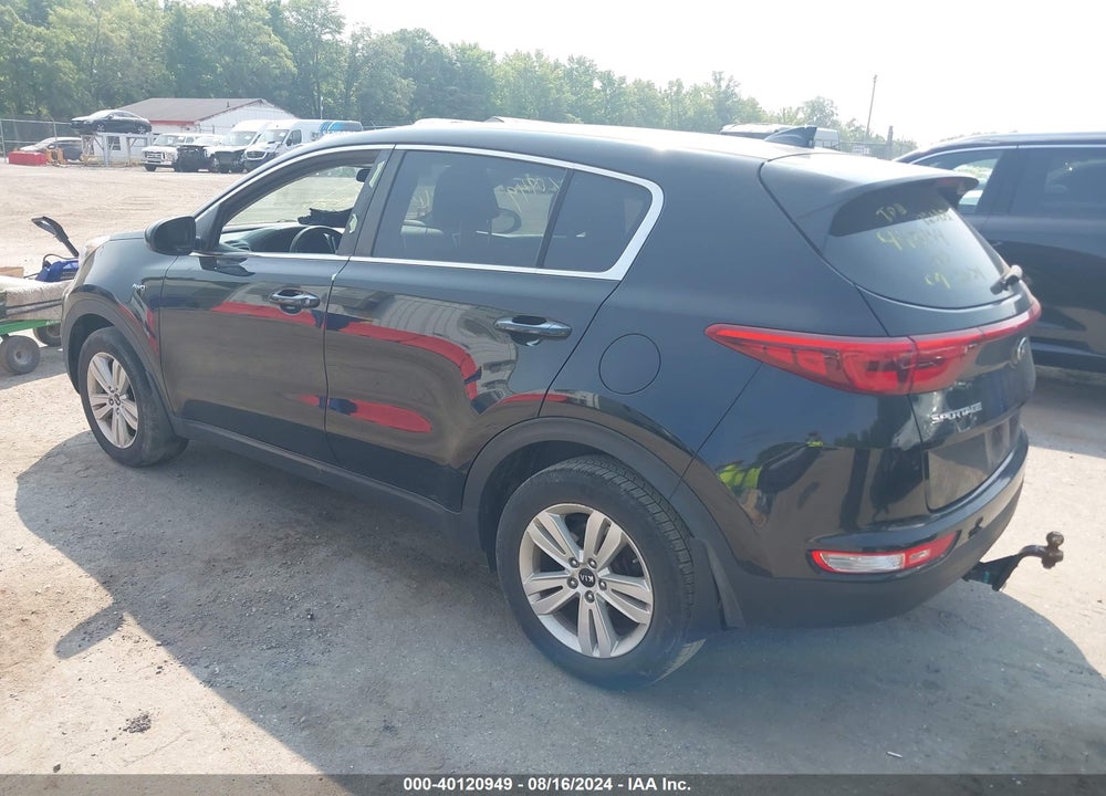 2018 KIA SPORTAGE LX VIN: KNDPMCAC0J7349696