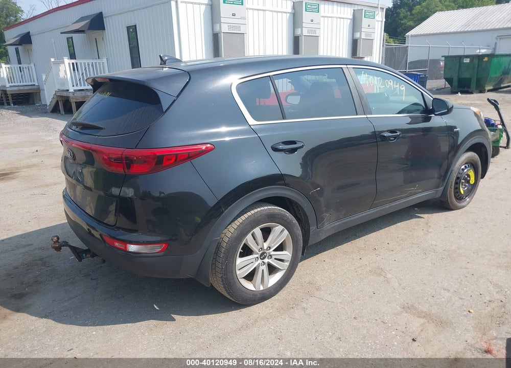 2018 KIA SPORTAGE LX VIN: KNDPMCAC0J7349696
