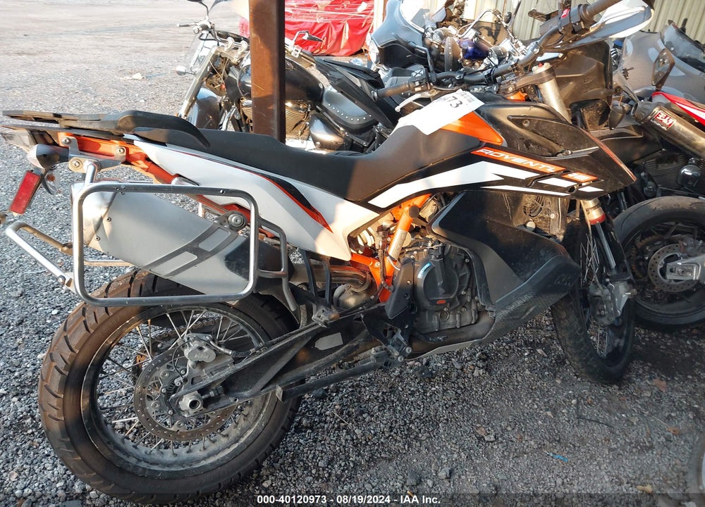 2022 KTM 890 ADVENTURE R VIN: VBKTR6402NM838433