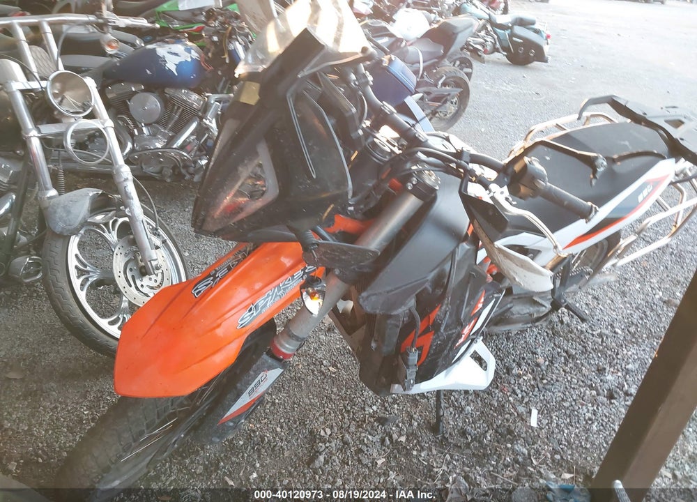 2022 KTM 890 ADVENTURE R VIN: VBKTR6402NM838433