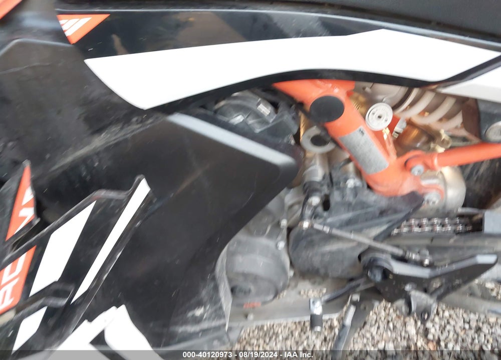 2022 KTM 890 ADVENTURE R VIN: VBKTR6402NM838433