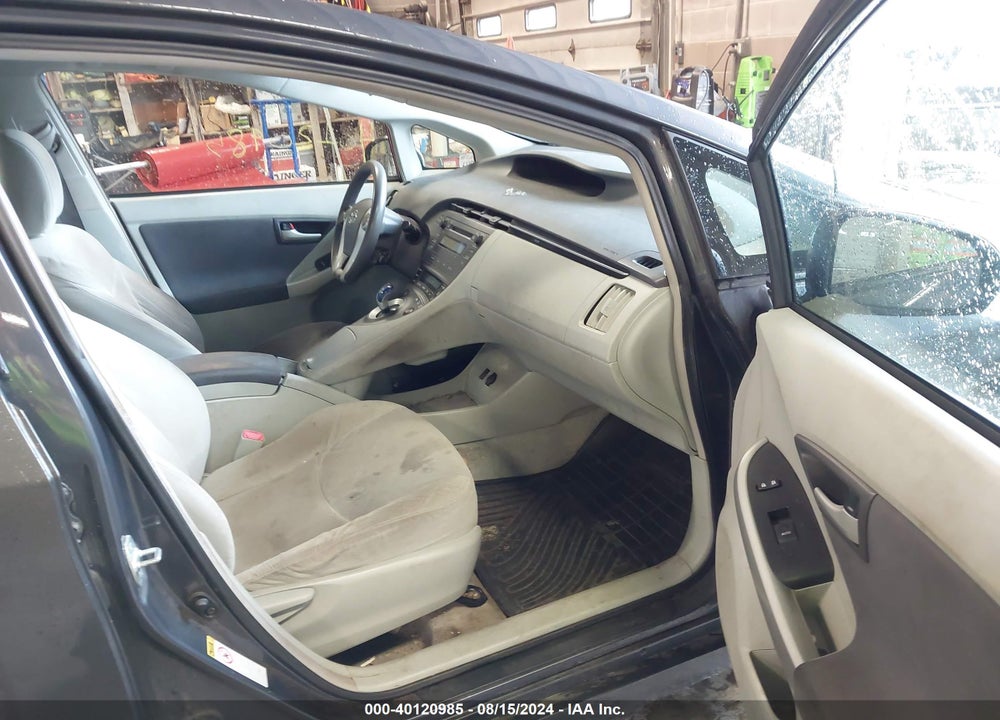 2011 TOYOTA PRIUS VIN: JTDKN3DU2B5332827