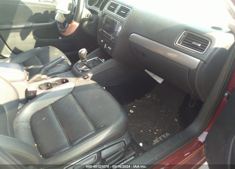 2016 VOLKSWAGEN JETTA VIN: 3VWD67AJ0GM330371