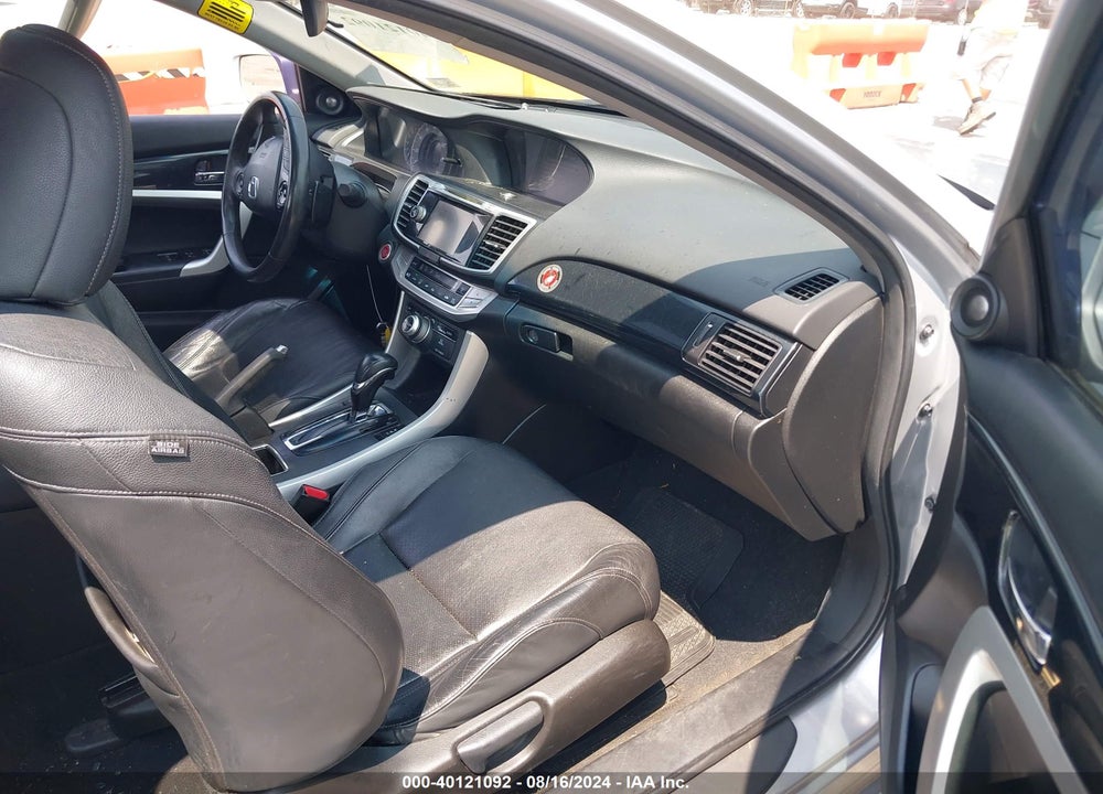 2013 HONDA ACCORD EX-L V-6 VIN: 1HGCT2B88DA000574