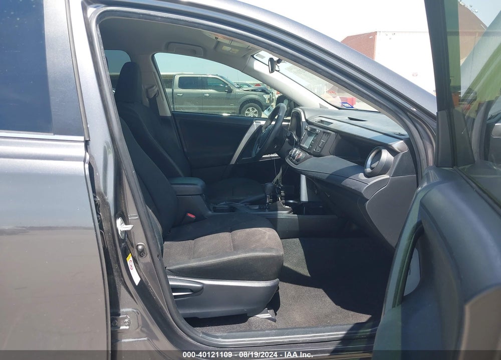 2018 TOYOTA RAV4 LE VIN: JTMZFREV1JJ162097