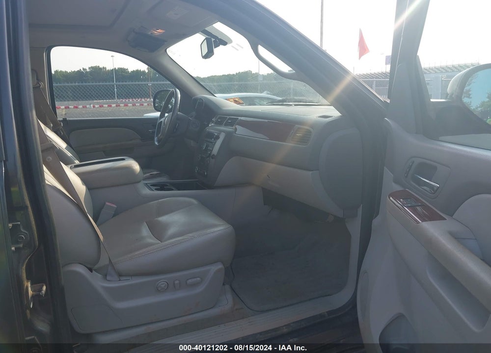 2010 GMC YUKON XL 1500 SLT VIN: 1GKUKKE36AR130294