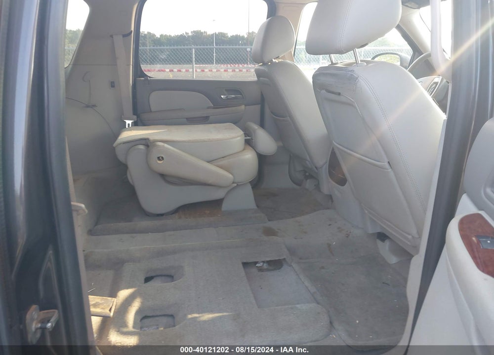2010 GMC YUKON XL 1500 SLT VIN: 1GKUKKE36AR130294