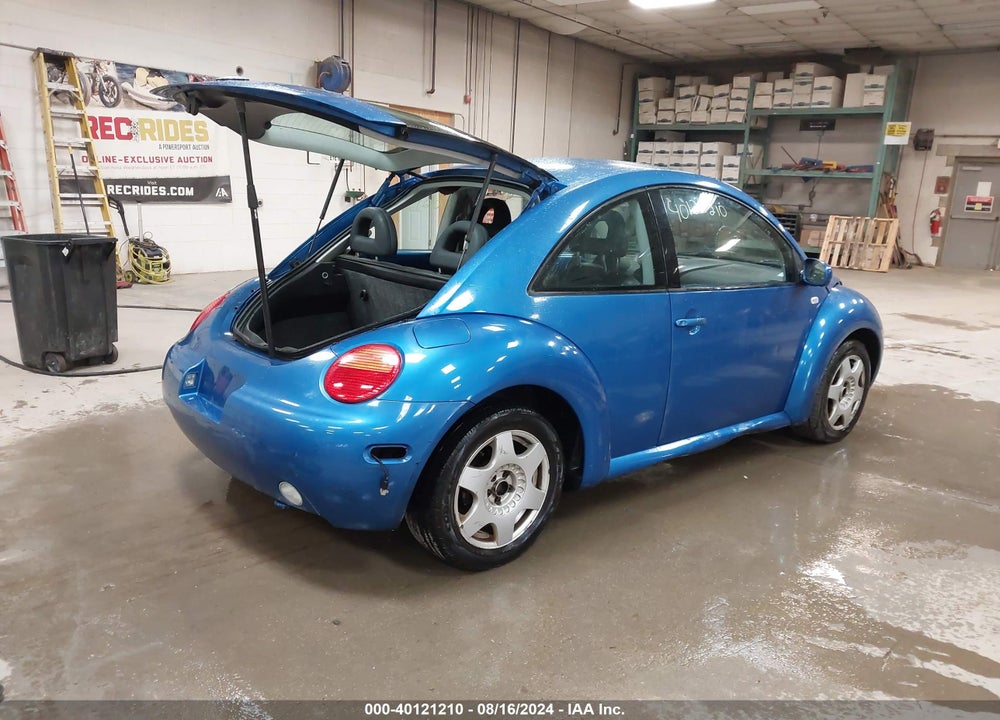 2001 VOLKSWAGEN NEW BEETLE GLX VIN: 3VWDD21CX1M424369