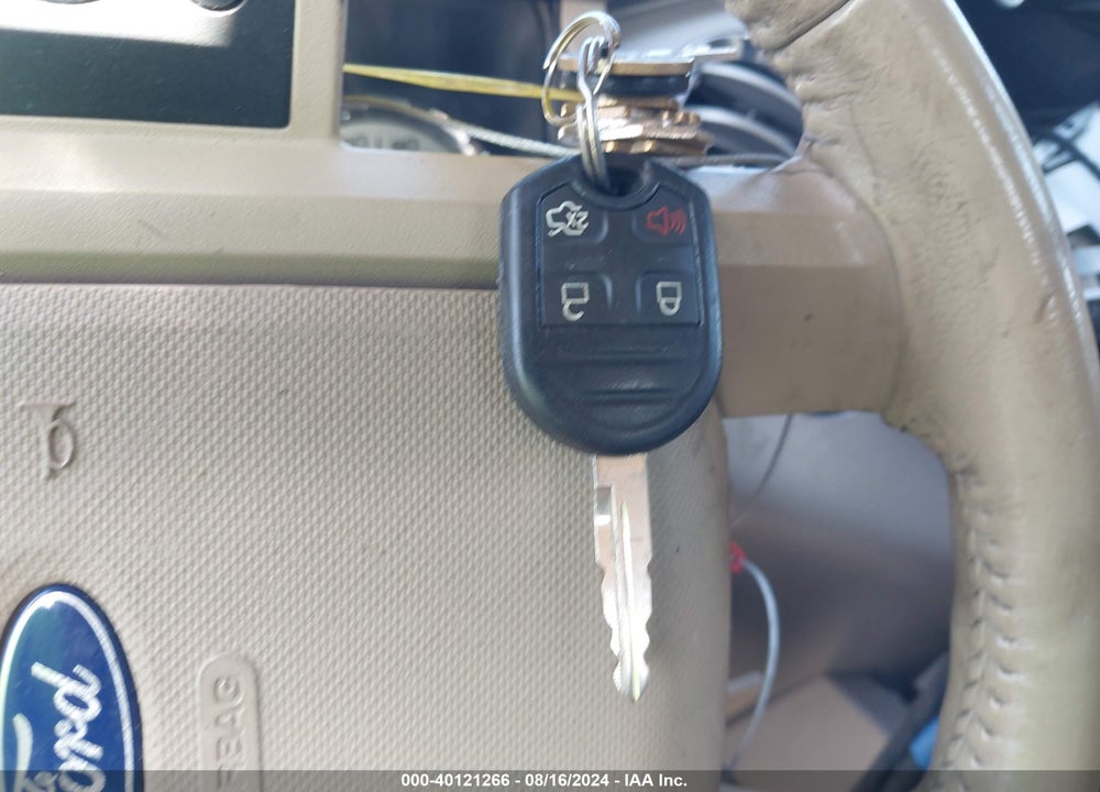 2011 FORD EXPEDITION XLT VIN: 1FMJU1H57BEF57178