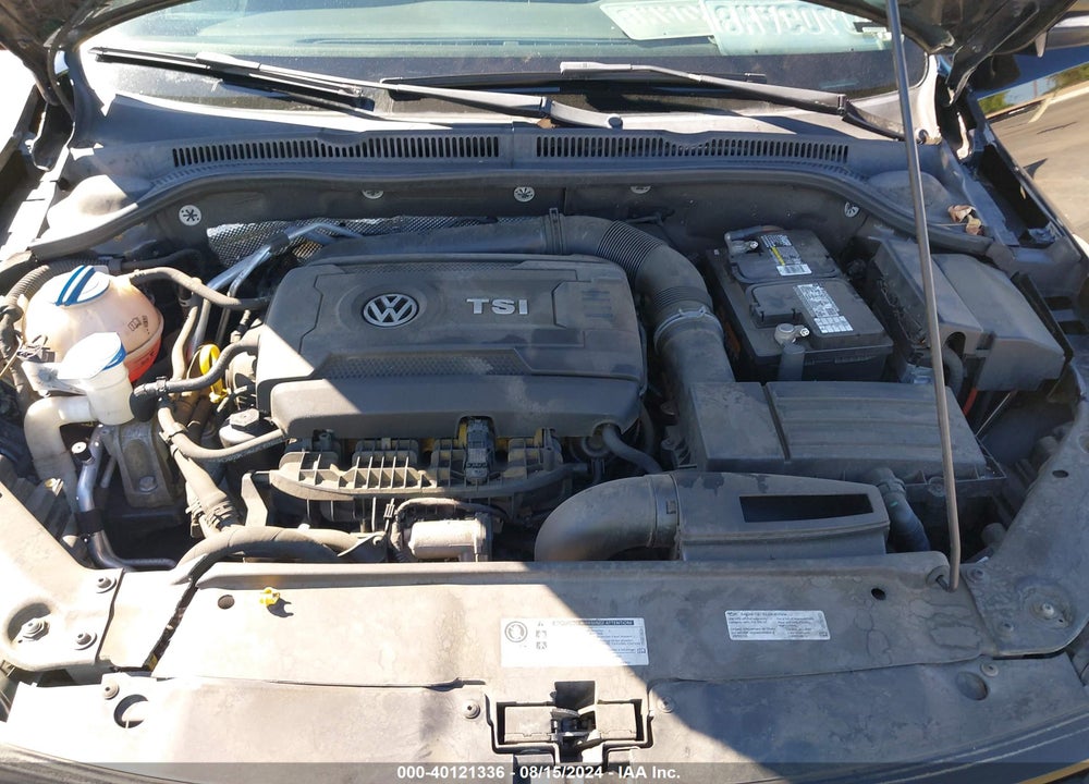 2014 VOLKSWAGEN JETTA 1.8T SE VIN: 3VWD17AJ7EM410990