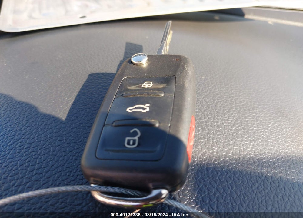 2014 VOLKSWAGEN JETTA 1.8T SE VIN: 3VWD17AJ7EM410990