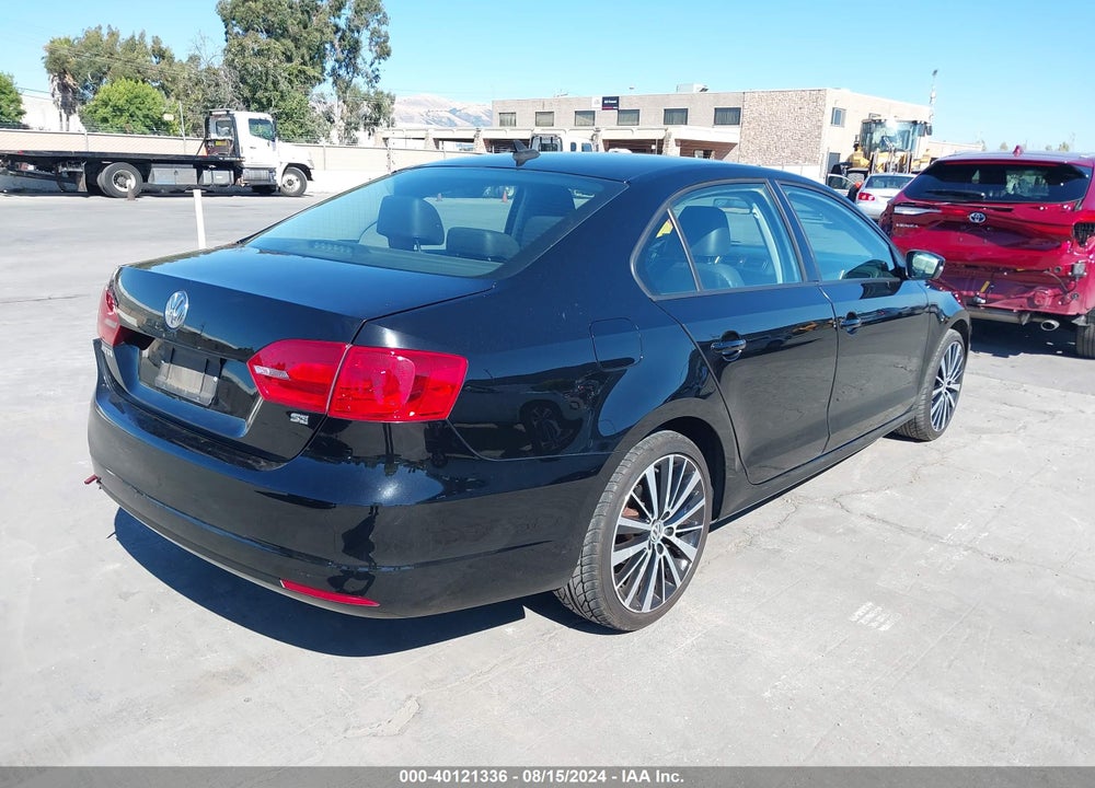 2014 VOLKSWAGEN JETTA 1.8T SE VIN: 3VWD17AJ7EM410990