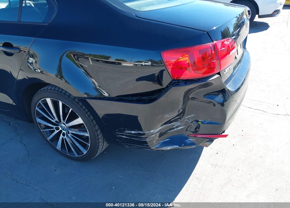 2014 VOLKSWAGEN JETTA 1.8T SE VIN: 3VWD17AJ7EM410990