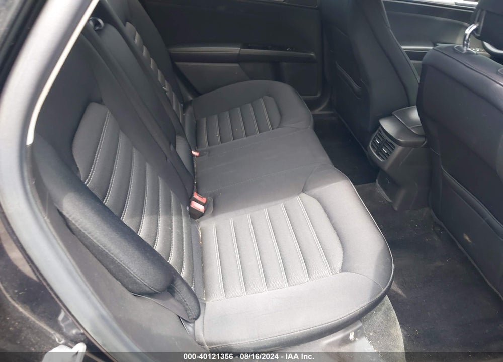 2015 FORD FUSION SE VIN: 3FA6P0H74FR152384