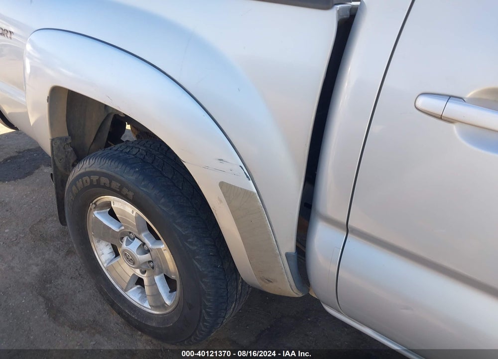2011 TOYOTA TACOMA BASE V6 VIN: 3TMLU4EN1BM065792