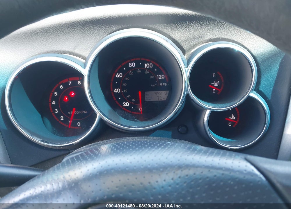 2005 TOYOTA MATRIX VIN: 2T1KR32E05C375649