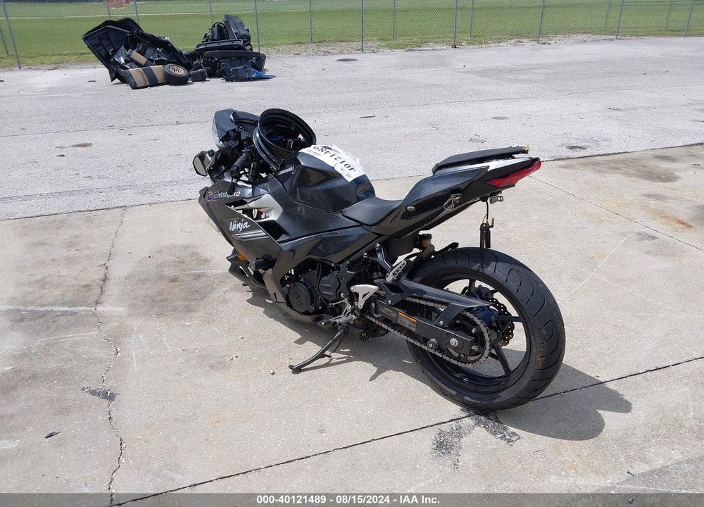 2022 KAWASAKI EX400 VIN: JKAEXKG15NDAG6323
