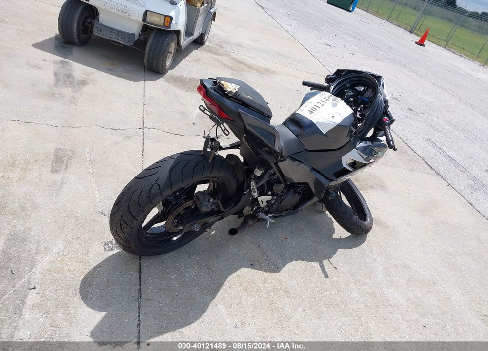 2022 KAWASAKI EX400 VIN: JKAEXKG15NDAG6323