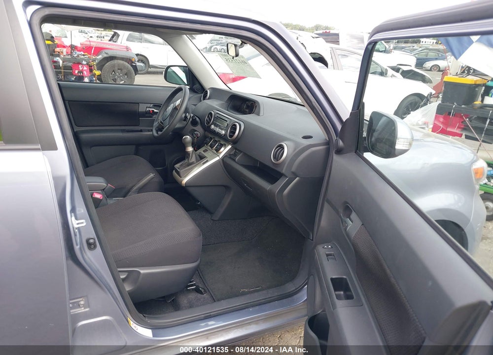 2009 SCION XB VIN: JTLKE50E291080772