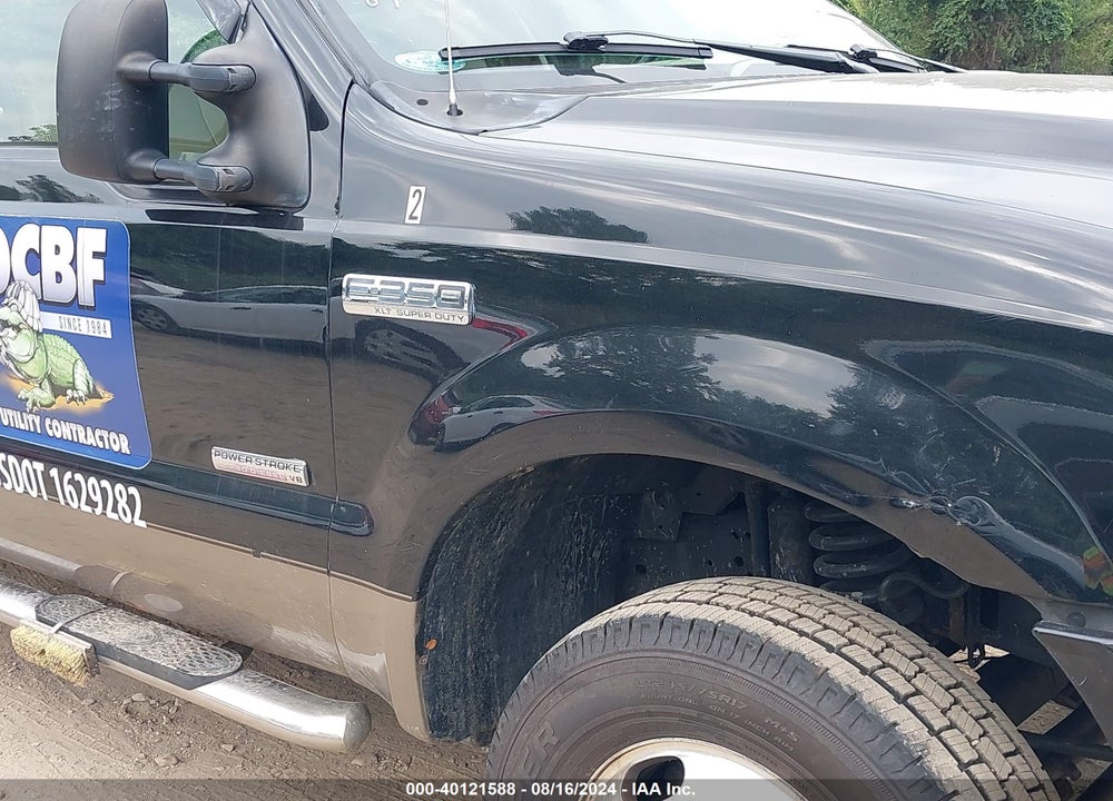 2005 FORD F 350 VIN: 1FTWW33P35EC10010