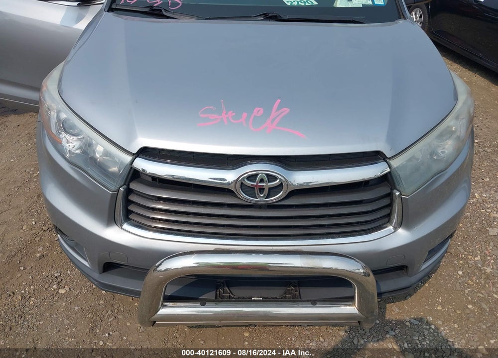 2015 TOYOTA HIGHLANDER LE PLUS V6 VIN: 5TDBKRFH8FS116864