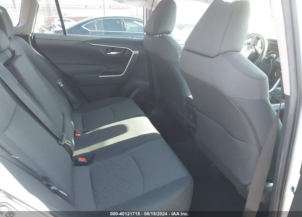 2021 TOYOTA RAV4 XLE VIN: 2T3W1RFV6MW153384