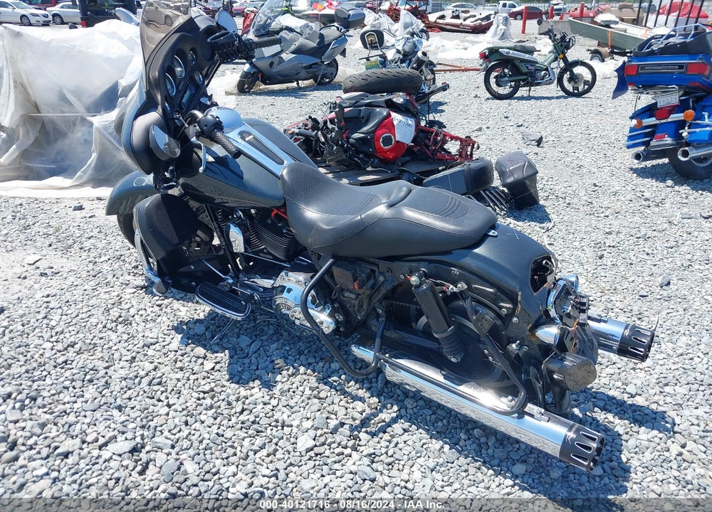 2009 HARLEY-DAVIDSON FLHX VIN: 1HD1KB41X9Y623524