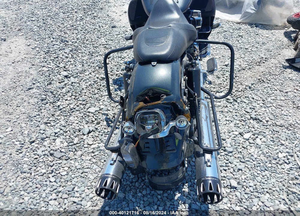 2009 HARLEY-DAVIDSON FLHX VIN: 1HD1KB41X9Y623524