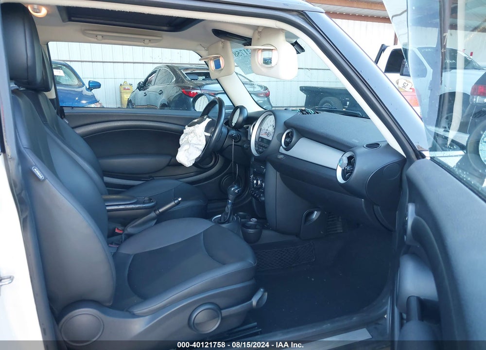 2013 MINI HARDTOP COOPER VIN: WMWSU3C55DT680775