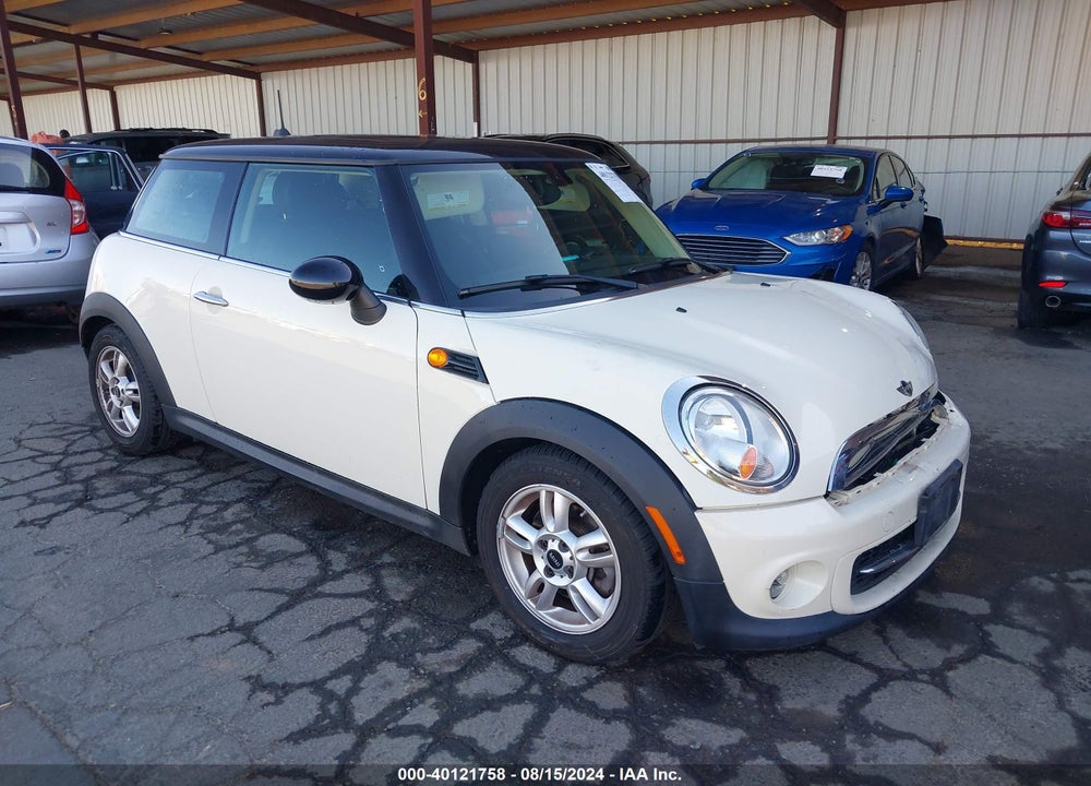 2013 MINI HARDTOP COOPER VIN: WMWSU3C55DT680775