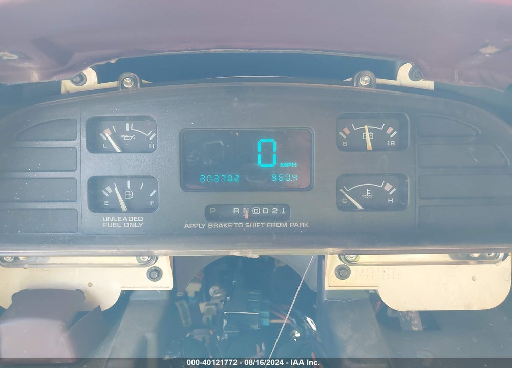 1996 CHEVROLET CAPRICE CLASSIC VIN: 1G1BL52W0TR156420