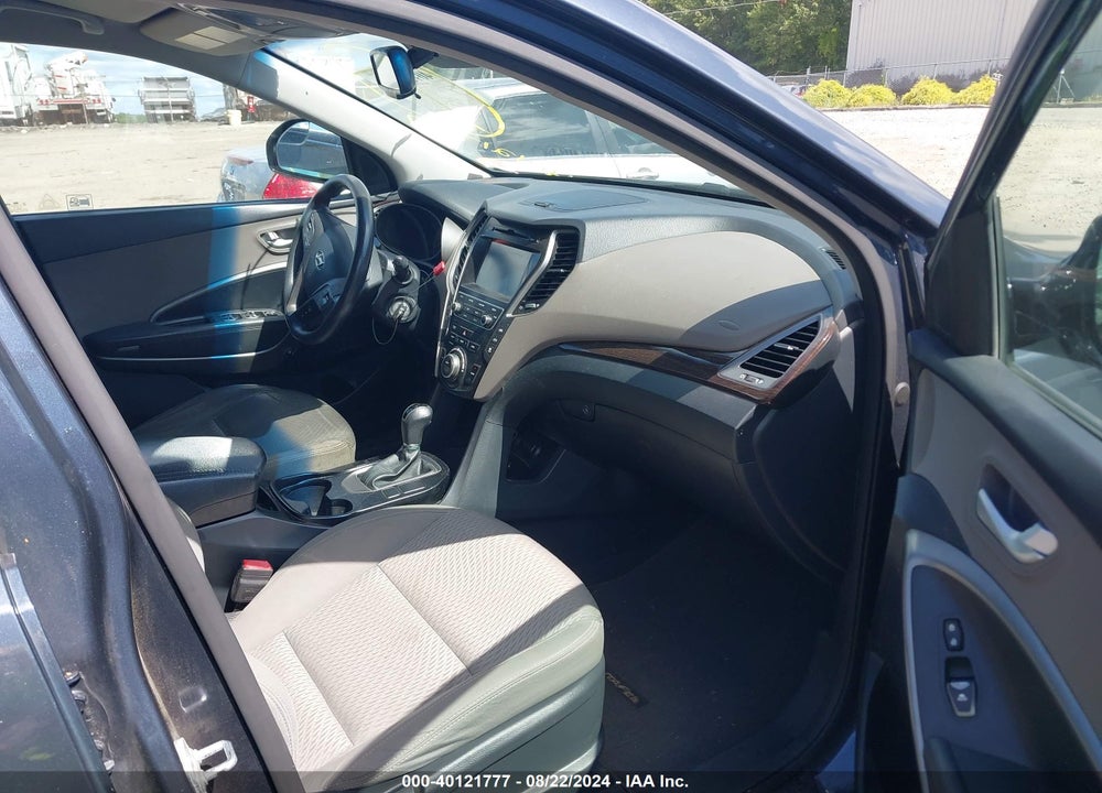 2017 HYUNDAI SANTA FE SE VIN: KM8SMDHF3HU175839