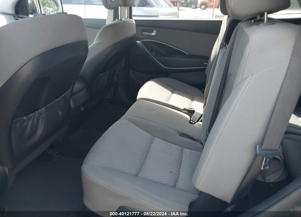 2017 HYUNDAI SANTA FE SE VIN: KM8SMDHF3HU175839